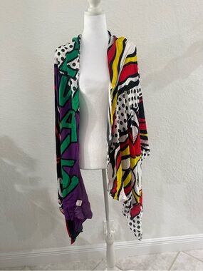 Bold Pop Art Print Lightweight Wrap - Multicolor